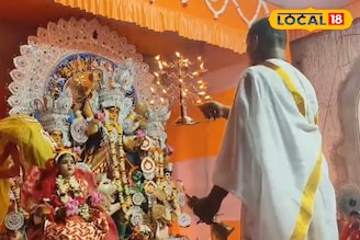 শান্তিপুরে মহাষ্টমীতে মহাসমারোহে সম্পন্ন হল কুমারী পুজো, দেখুন ছবি