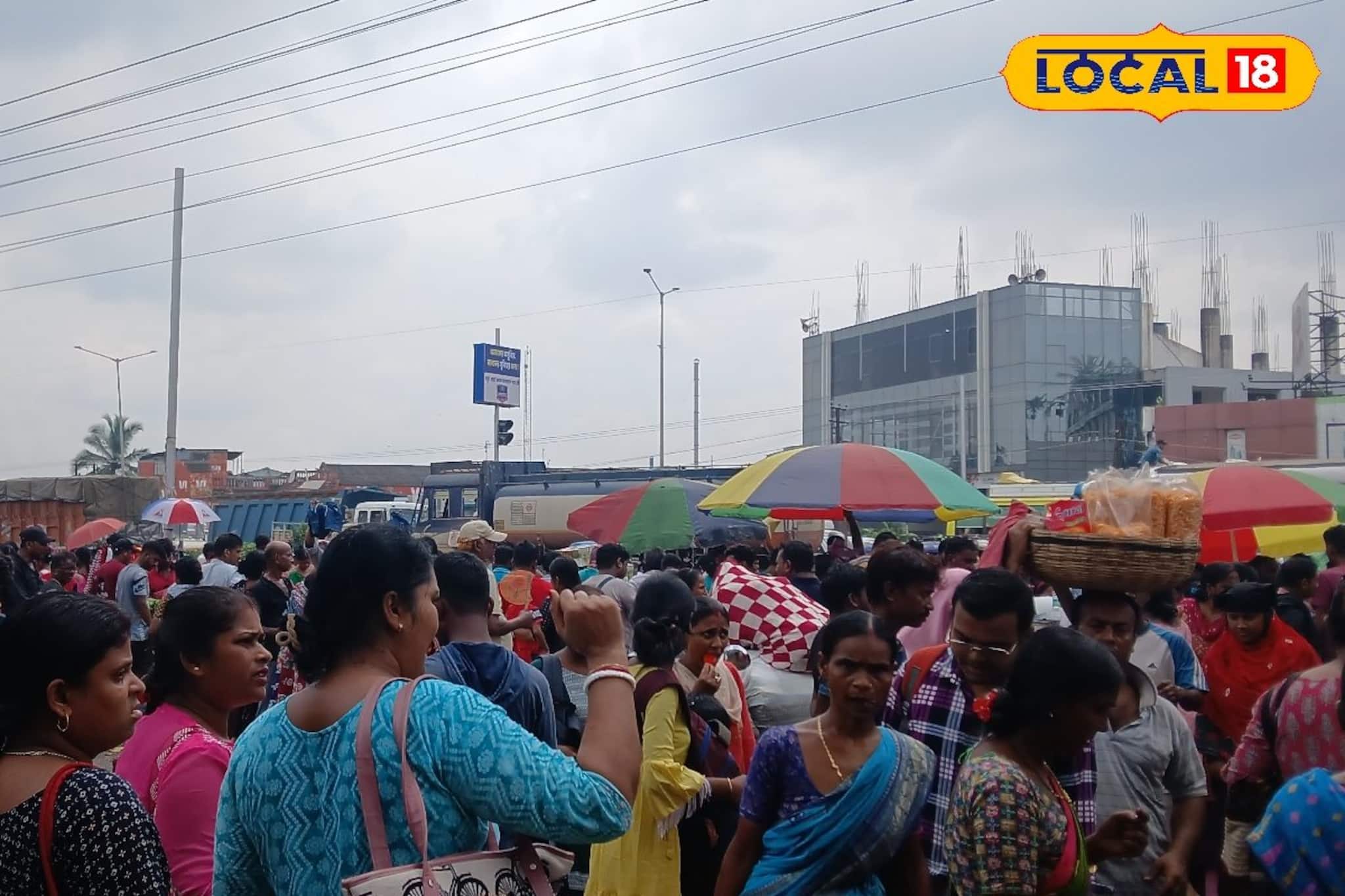 Howrah Ankurhati Market: সস্তায় বস্তা বস্তা পোশাক! অনলাইন শপিংয়ের দাপটেও কাঁপাচ্ছে হাওড়ার 'এই' দ্বিসাপ্তাহিক হাট! দেরি না করে ঘুরে আসুন আপনিও