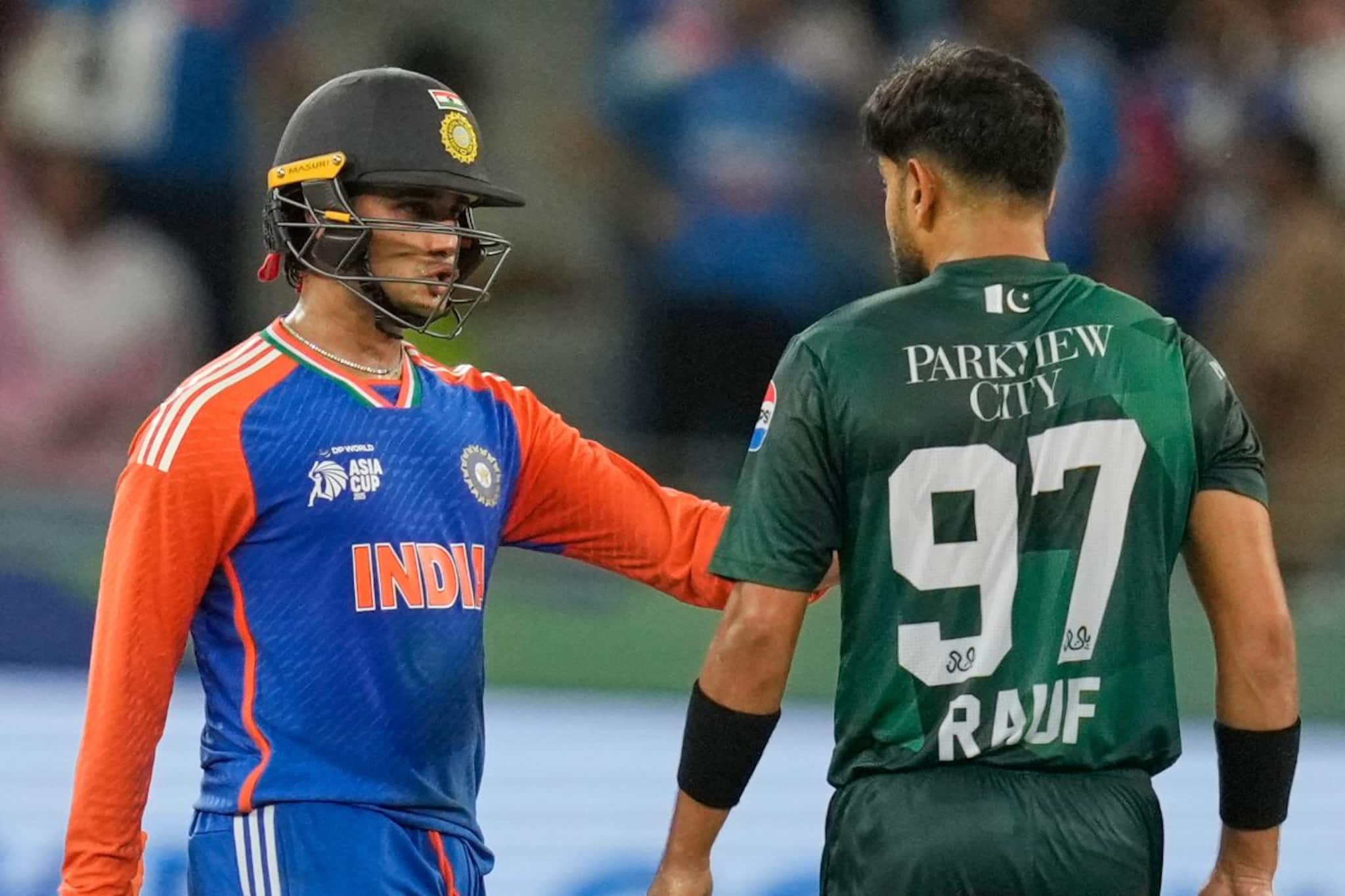 'ভারতের কাছে হারের ভয়েই পালিয়ে গেল পাকিস্তান'! ম্যাচ বয়কটে তোপ অনুরাগ ঠাকুরের 'ভারতের কাছে হারের ভয়েই পালিয়ে গেল পাকিস্তান'! ম্যাচ বয়কটে তোপ অনুরাগ ঠাকুরের