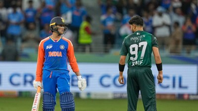 Pakistan U-turns, agrees to play India in World Cup after PM's consultation