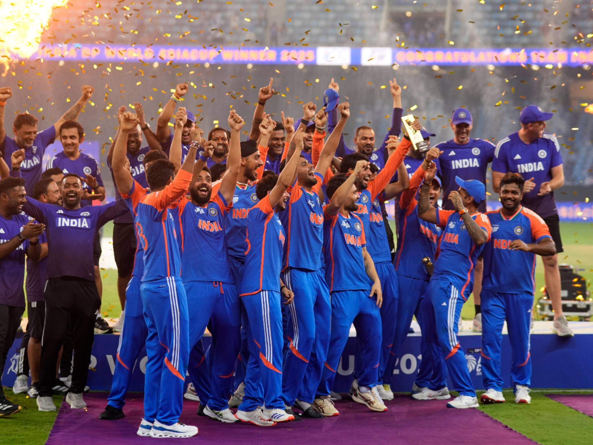 IND vs PAK: ফাইনাল শেষে মধ্যরাত পর্যন্ত চলল আরও একটি 'যুদ্ধ'! পাকিস্তানের 'চক্রব্যূহ' ভেঙে ফের জিতল ভারত