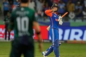 পাকিস্তানের বিরুদ্ধে এশিয়া কাপ ফাইনালের আগে দুই তারকার চোট! প্রবল দুশ্চিন্তায় ভারত