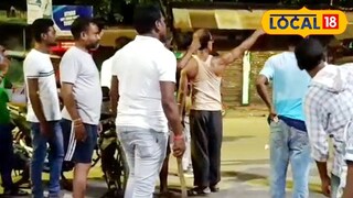 মাদক কারবারিদের বাড়ি গুঁড়িয়ে দিলেন স্থানীয়রা