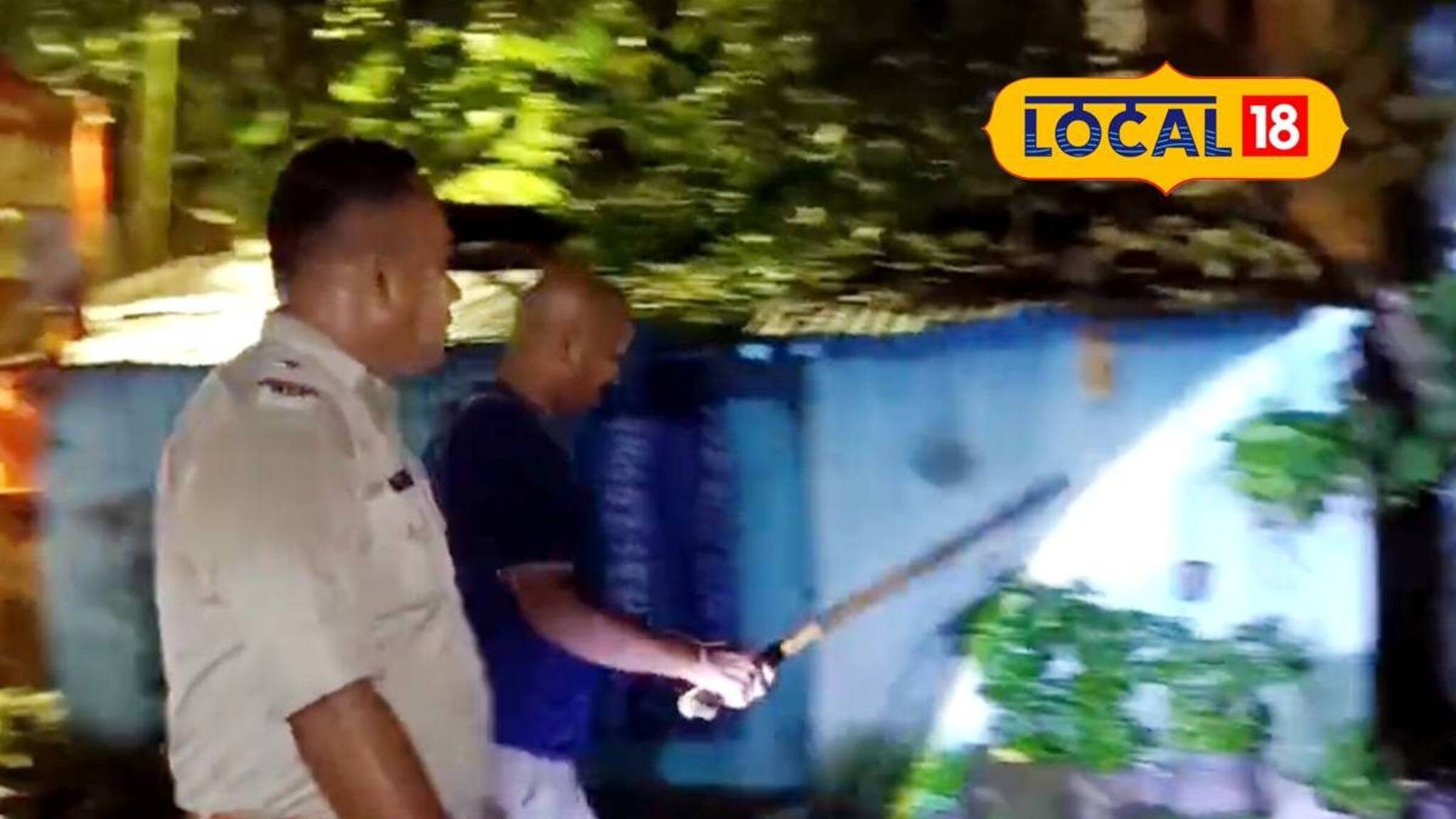 রাতের অন্ধকারে ধুন্ধুমার 'অ্যাকশন'! পুলিশ-র‍্যাফের অভিযানে আটক ৮, জলপাইগুড়িতে হঠাৎ কী হল?