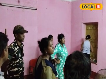 কালনায় মধুচক্র ফাঁস