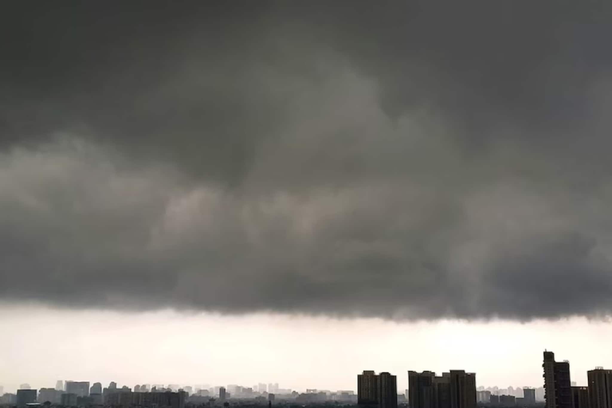 IMD Weather Update: হাতে সময় ২ ঘণ্টা, সাত জেলায় কাঁপিয়ে আসছে ঝড়-বৃষ্টি! আবহাওয়ার আপডেট