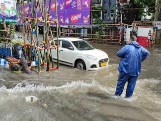 ২৪ ঘণ্টা পরেও জলযন্ত্রণা থেকে মুক্তি নেই ! ২৪ ঘণ্টা পরেও জলযন্ত্রণা থেকে মুক্তি নেই !