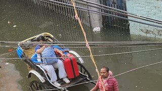 ৩৯ বছর পর এক দিনে এতটা বৃষ্টি কলকাতায় (Photo: Kausik Sen)