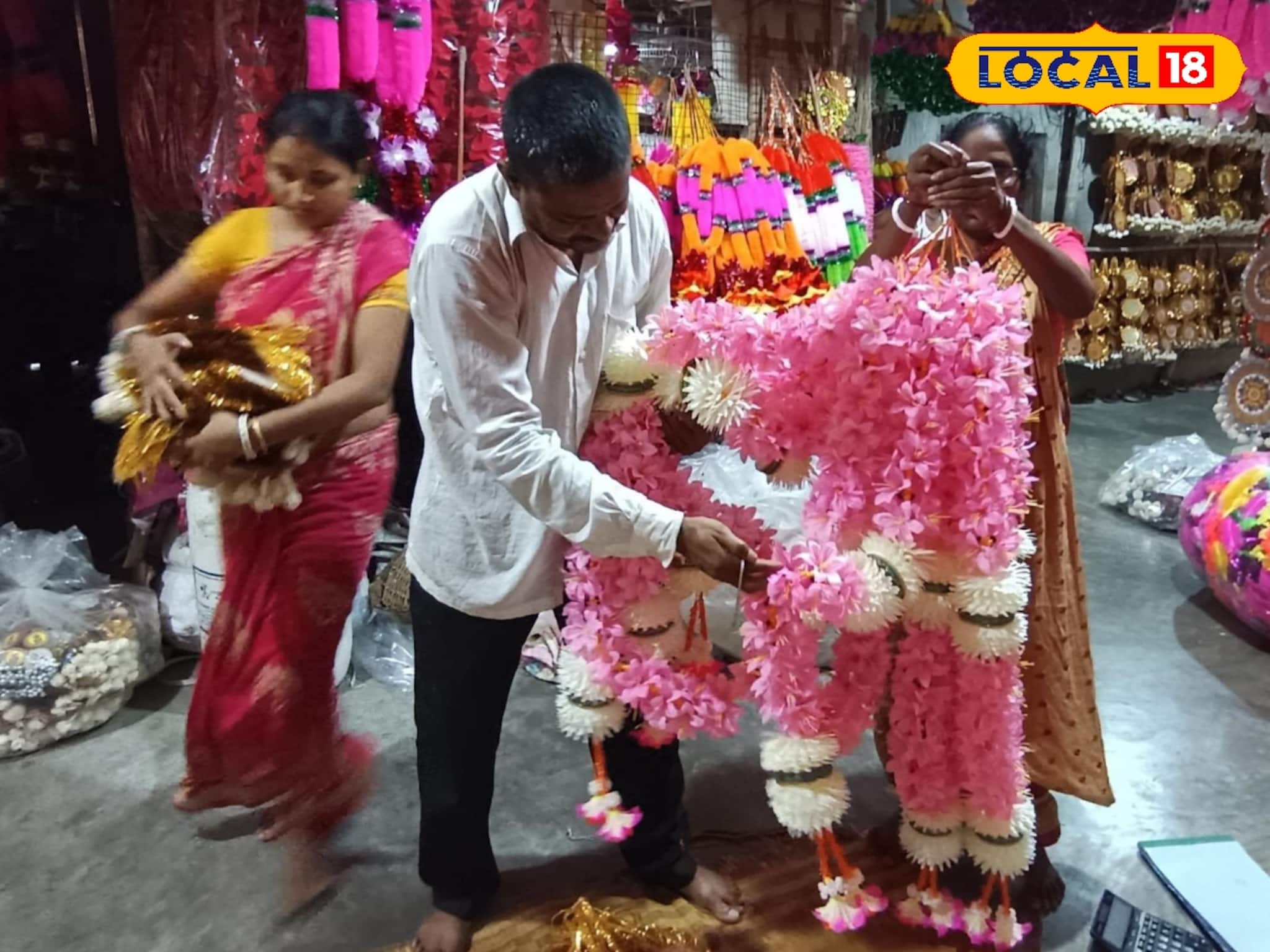 এবার পুজোয় ট্রেন্ডিং কোরিয়ান কাগজের মালা!