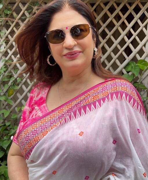 সিদ্ধার্থ কান্ননকে দেওয়া এক সাক্ষাৎকারে আয়ান বলেছিলেন যে মা আর কুমার শানুর সম্পর্ক নিয়ে তিনি যা বুঝেছেন, আদতে বিষাক্ত ছিল। তিনি আরও বলেন, “আমি লক্ষ্য করেছিলাম যে মা সারা দিন বাড়িতে তাঁর গান গাইছেন। আমি মজাও করতাম। কিন্তু মা আসলেই তাঁকে একজন গায়ক হিসেবে ভালবাসেন। মা এখনও তাঁর গান গেয়ে থাকেন। লোকেরা বলছে যে প্রেম ২৭ বছর স্থায়ী হয়েছিল, কিন্তু মা আসলে যা বলেছিলেন তা হল যখন এটি ঘটেছিল তখন তাঁর বয়স ছিল ২৭ বছর।”