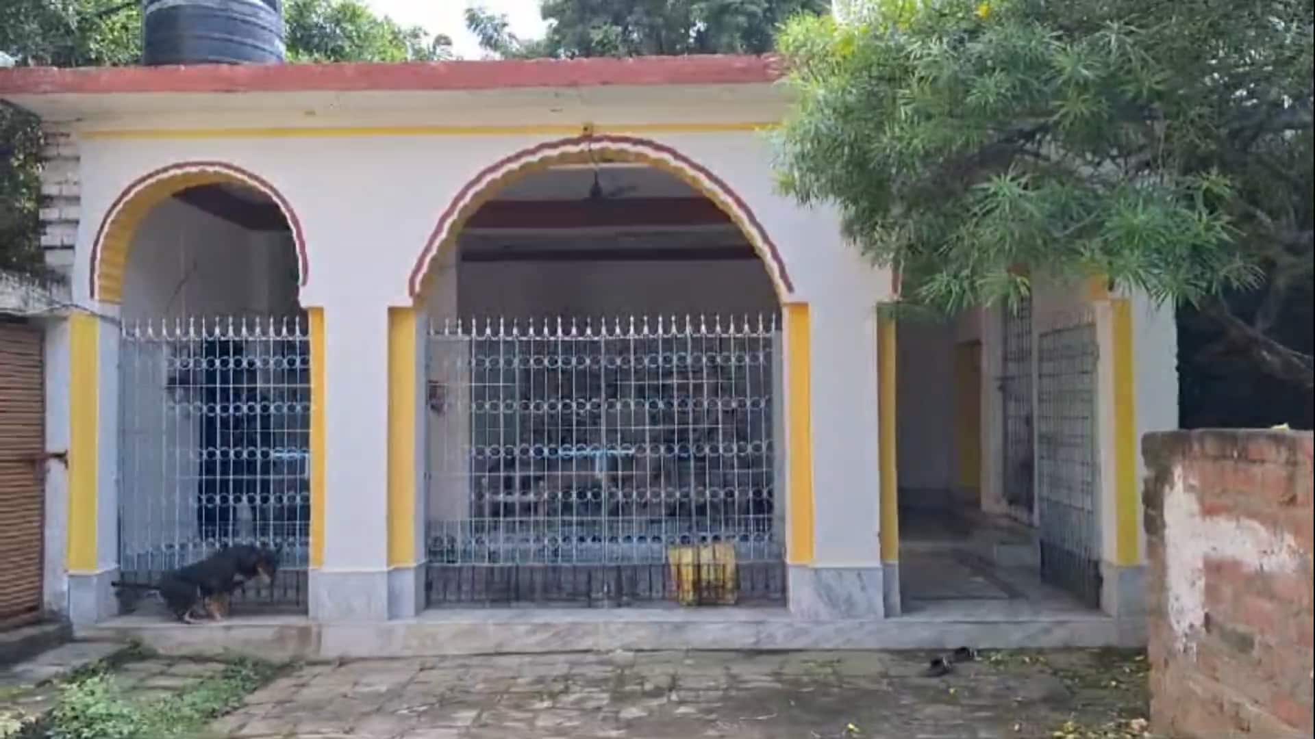 আজও অমলিন ৩৫০ বছরের প্রাচীন বহরমপুর কুঞ্জঘাটা রাজবাড়ির দুর্গাপুজো