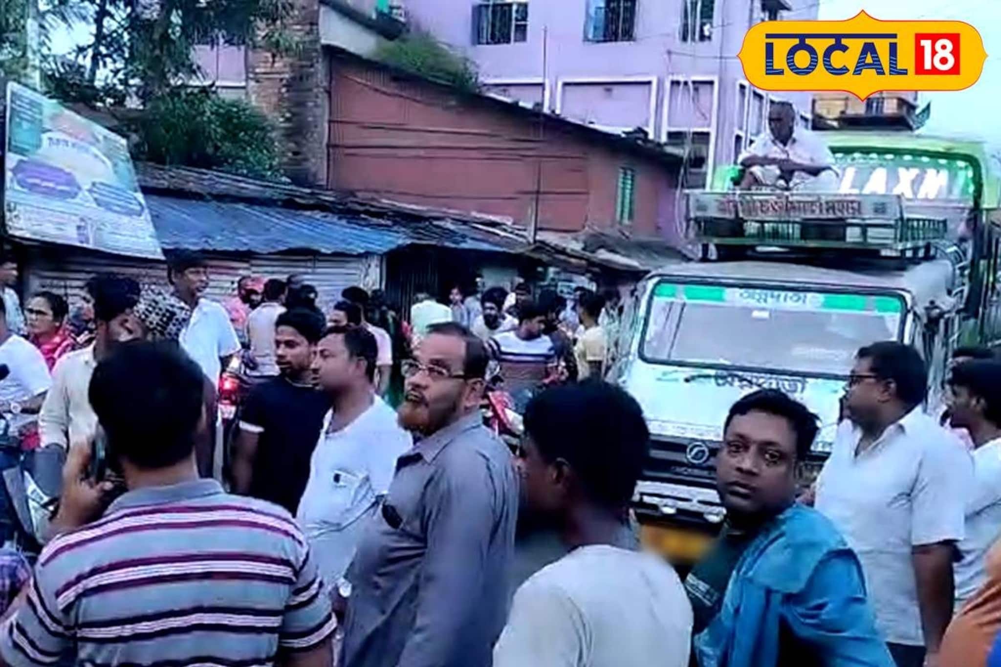 অবৈধ ব্যবসার বিরুদ্ধে প্রতিবাদ! গুরুত্বপূর্ণ রাস্তা অবরোধ করে বিক্ষোভ, তীব্র যানজট এলাকায়