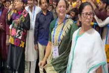 পুজো উদ্বোধনে মদন মিত্রর গানে মাতলেন মমতা বন্দ্যোপাধ্যায়, দেখুন