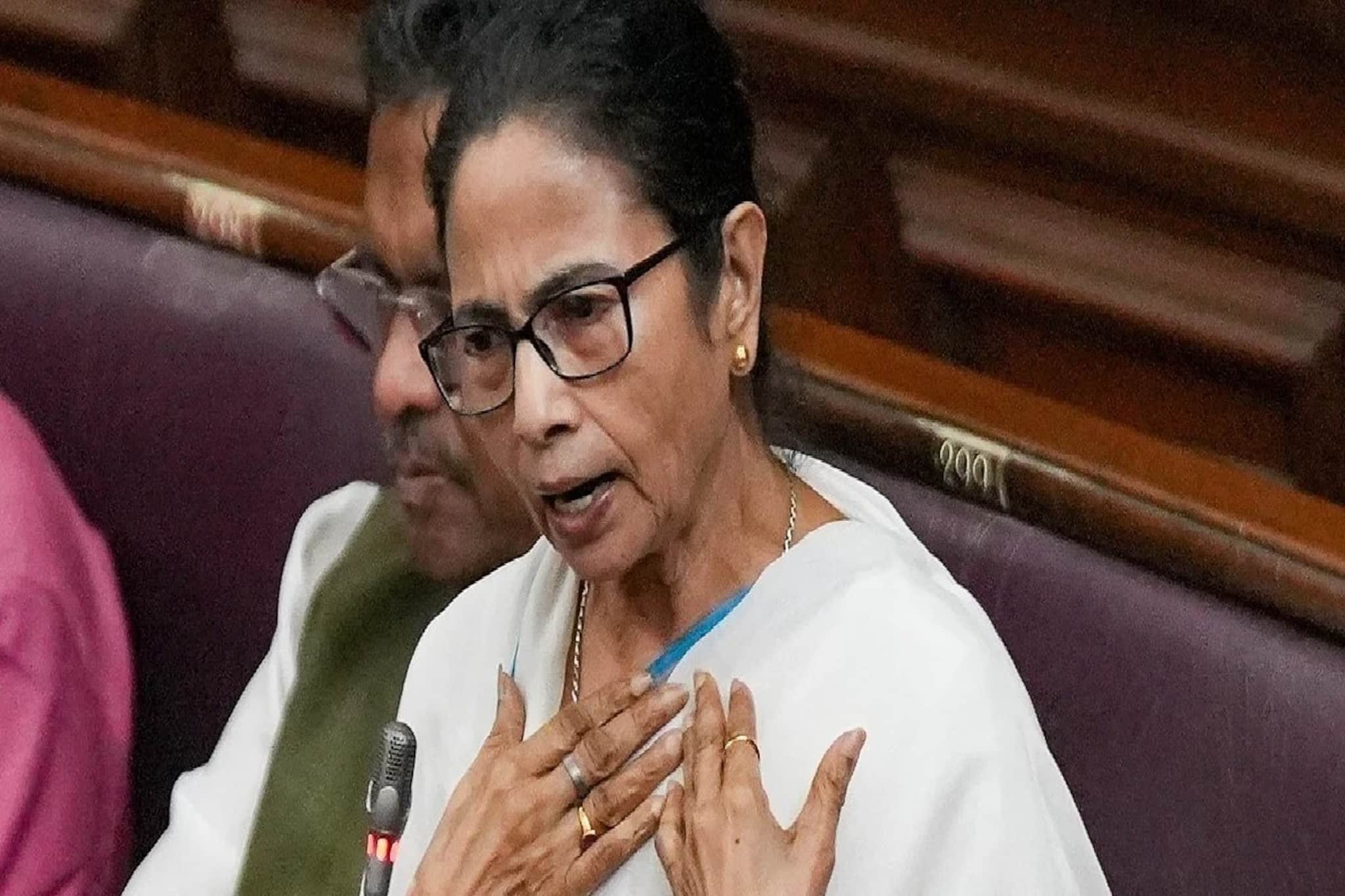 'বাংলা বিরোধী, সব কটা হারবে', উত্তাল বিধানসভায় বিজেপিকে কড়া আক্রমণ মমতার! থামালেন বক্তৃতা