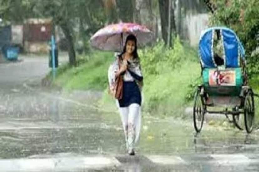 শনিবার বৃষ্টিপাত হতে পারে তবে একটু কমবে বৃষ্টিপাতের পরিমাণ ৷ মাঝারি থেকে হালকা বৃষ্টিপাতের পরিমাণ বাড়বে ৷ দক্ষিণ ২৪ পরগনা, মেদিনীপুর, বীরভূম, মুর্শিদাবাদে বৃষ্টিপাত হতে পারে ৷ প্রতীকী ছবি ৷