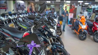 দাম কমছে মোটরসাইকেল, স্কুটির৷ দাম কমছে মোটরসাইকেল, স্কুটির৷