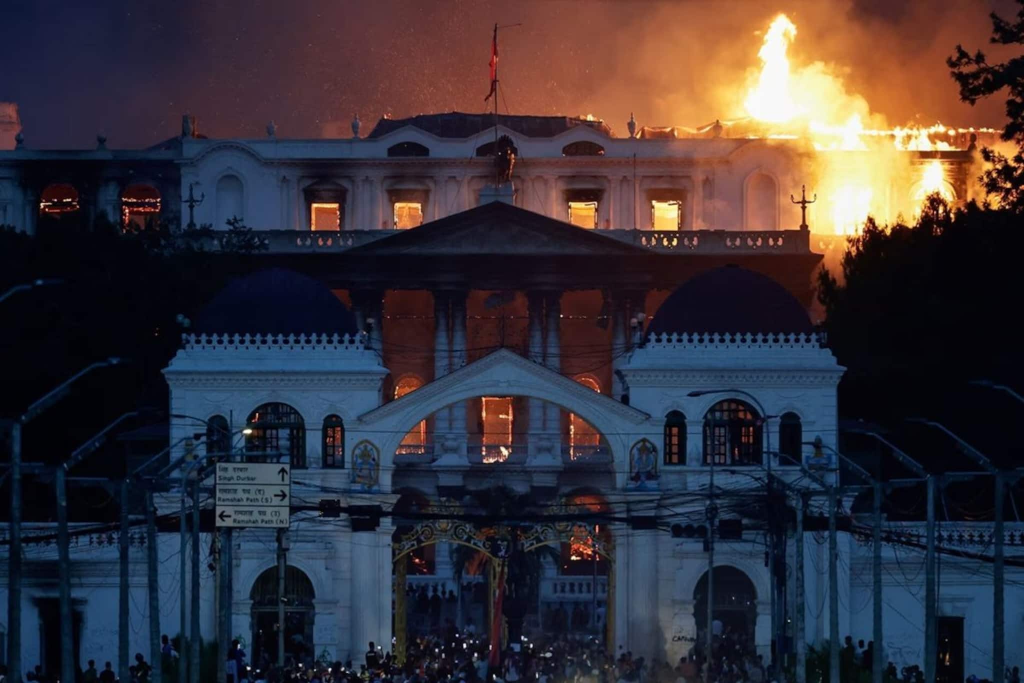 সরকারি সম্পত্তি ধ্বংস করা উদ্দেশ্য ছিল না, Gen Z-এর আন্দোলনে বিক্ষোভকারীরা কী বলছেন?