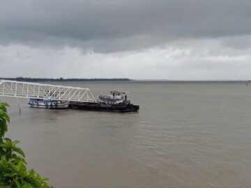 নুরপুরে চালু হল বিকল্প ফেরি পরিষেবা 