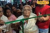 নেতা-মন্ত্রী-তারকা নন! মায়েদের হাতেই মায়ের পুজোর উদ্বোধন, মণ্ডপে উপচে পড়ছে ভিড়