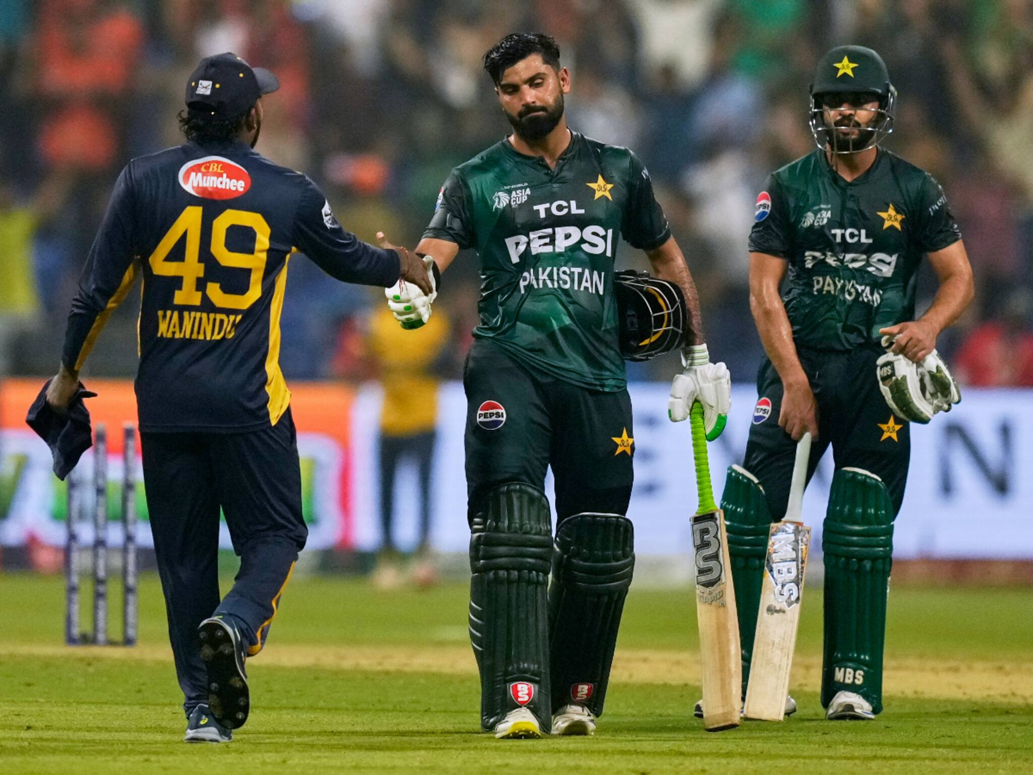 Pakistan vs Sri Lanka: এশিয়া কাপ থেকে বিদায় বড় দলের! ভারতের ধাক্কা সামলে জয়ে ফিরল পাকিস্তান
