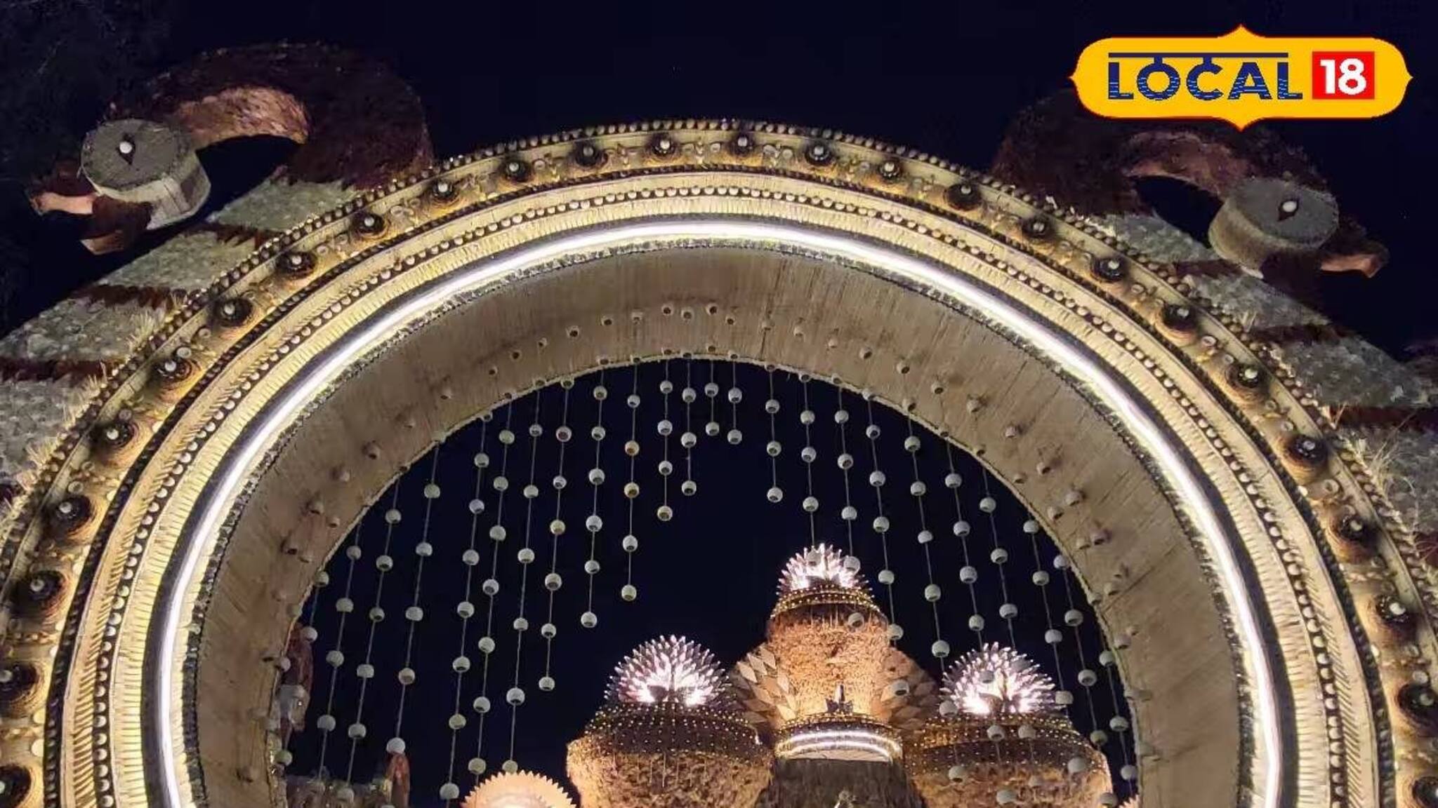 ফেলে দেওয়া জিনিস দিয়ে সাজানো প্যান্ডেল! আসানসোলের মণ্ডপে দর্শনার্থীদের ভিড়