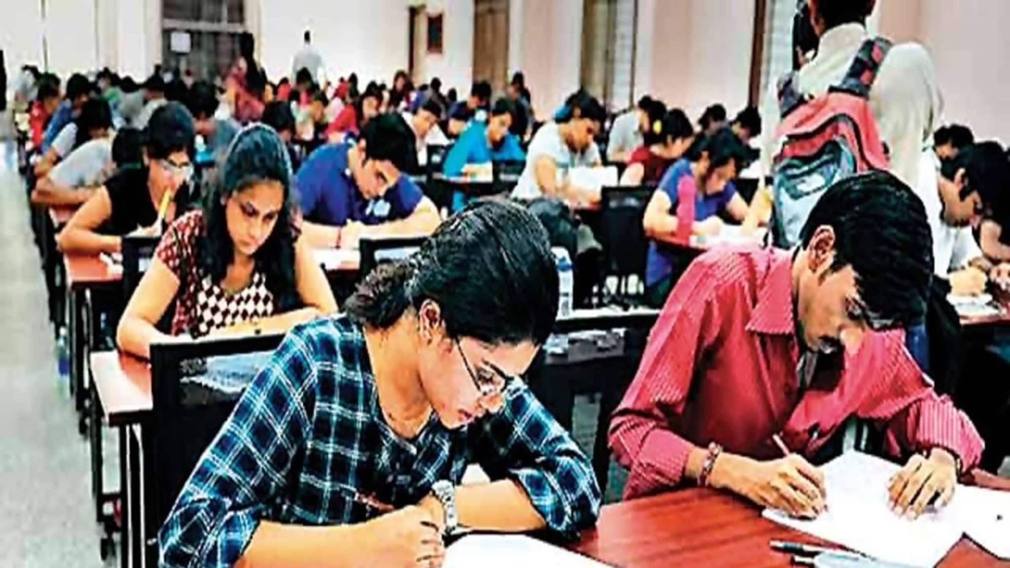 একাদশ-দ্বাদশে শিক্ষক নিয়োগের মেধাতালিকায় দুই অযোগ্য প্রার্থীর নাম!