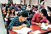 পরীক্ষা শুরুর মাত্র ৫ মিনিট বাকি...! হঠাৎ পরীক্ষা কেন্দ্রের গেট ঠকঠক করতে লাগলেন তরুণী
