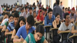 পরীক্ষায় বসছেন প্রতিবাদী রাসমণি পাত্র। (প্রতীকী ছবি) পরীক্ষায় বসছেন প্রতিবাদী রাসমণি পাত্র। (প্রতীকী ছবি)