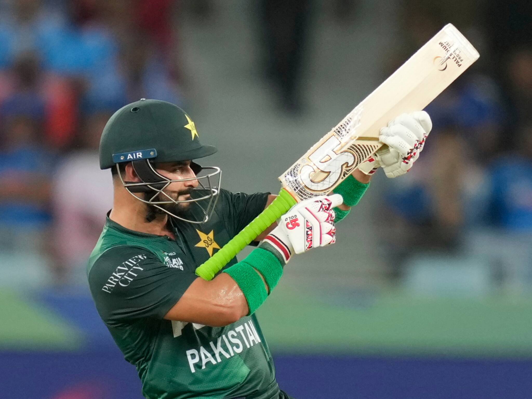 IND vs PAK: বিতর্কে পাকিস্তান ব্যটারের 'গান-ফায়ারিং' সেলিব্রেশন! নেট দুনিয়ায় নিন্দার ঝড়