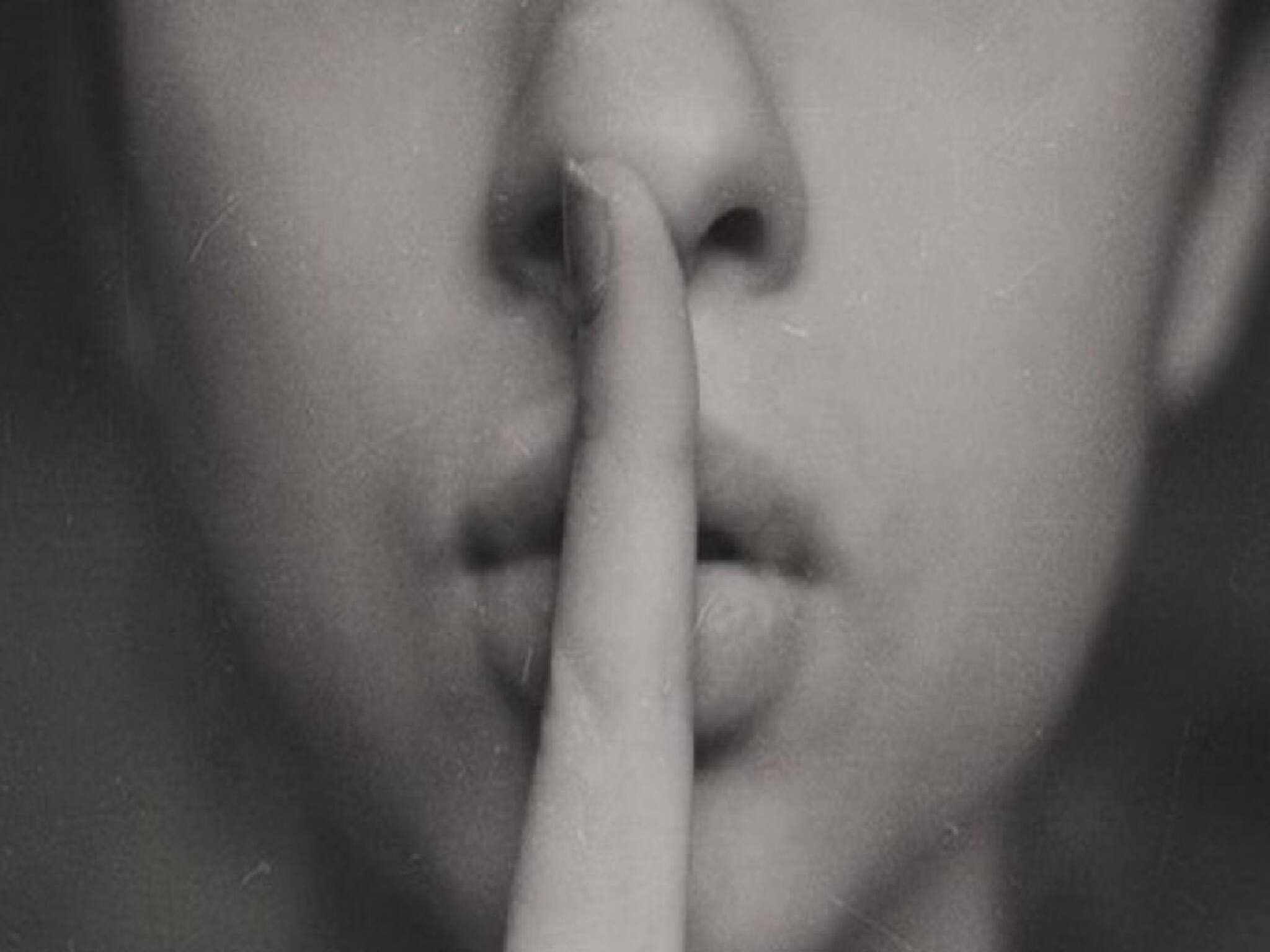 Life Secrets: জীবনের 'এই' ৬ কথা খুবই গোপন, কখনও কাউকেই বলবেন না! সামান্য ভুলেও তছনছ জীবন, যেতে পারে চাকরি