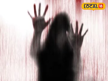 উচ্চ মাধ্যমিক পরীক্ষা দিয়ে ফেরার পথে আদিবাসী ছাত্রীকে যৌন হেনস্থার ঘটনায় অভিযুক্ত যুবকের কঠোরতম শাস্তির দাবিতে পাত্রসায়ের থানা ঘেরাও