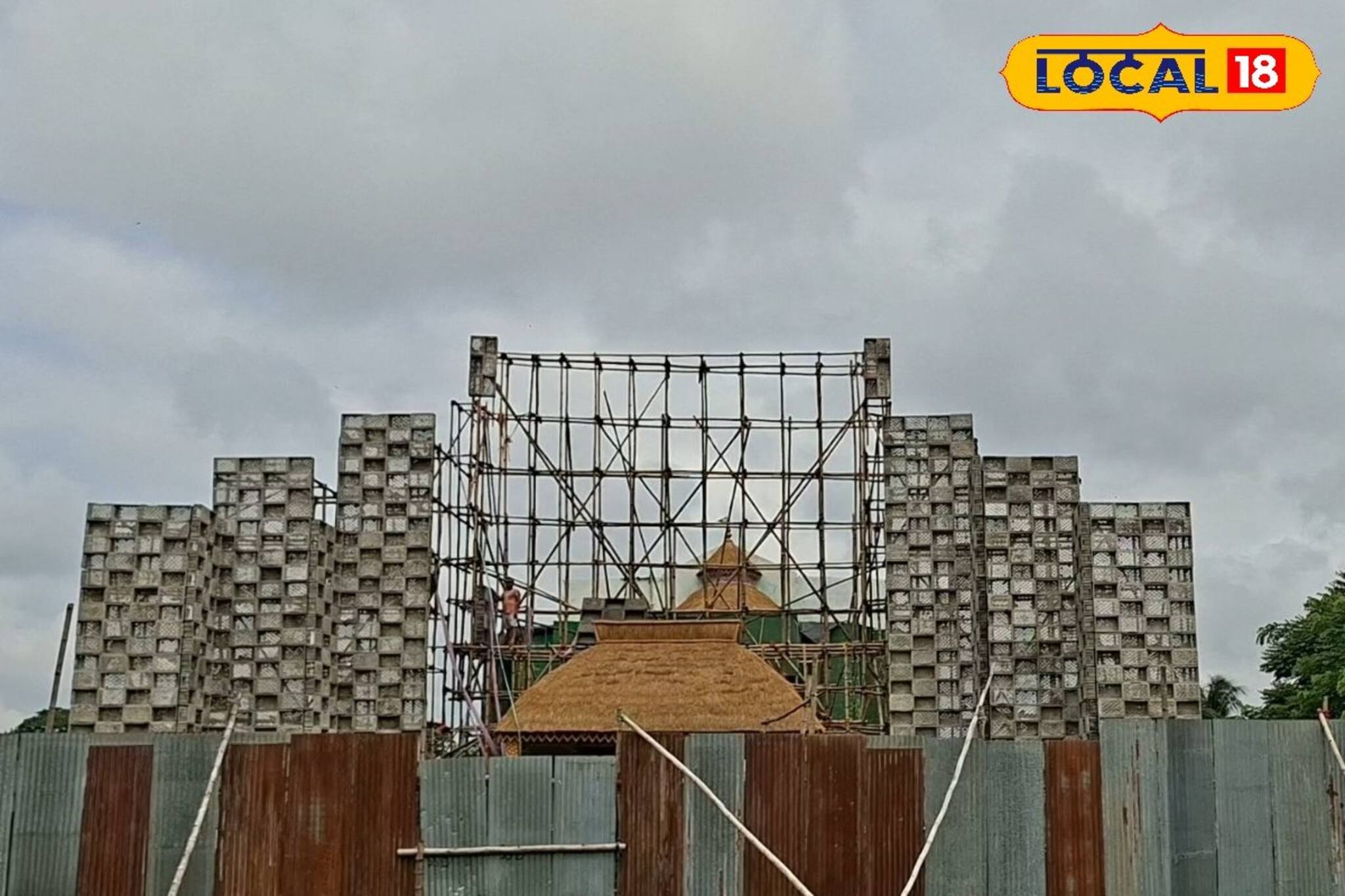 পুজো মণ্ডপের ভিড় সামলাবে 'পুজো বন্ধু', কারা এরা জানেন? কী কাজ এদের?