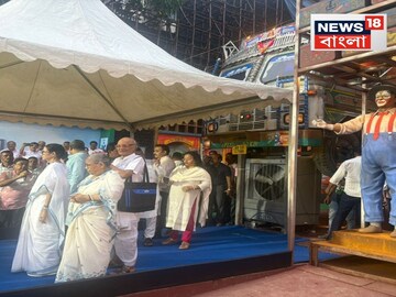 খিদিরপুরে পুজো উদ্বোধনে মুখ্যমন্ত্রী