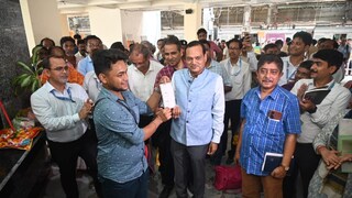 * পুজোয় যাত্রীদের রেলের উপহার শিয়ালদহ স্টেশনের প্রফুল্ল দ্বার * পুজোয় যাত্রীদের রেলের উপহার শিয়ালদহ স্টেশনের প্রফুল্ল দ্বার