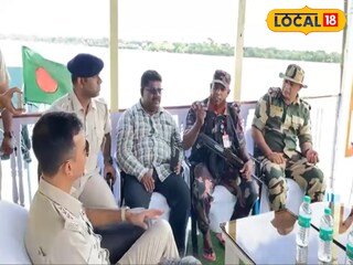 টাকিতে ইছামতি নদীবক্ষে দুর্গা প্রতিমা নিরঞ্জনকে সামনে রেখেই BSF-BGB বৈঠক