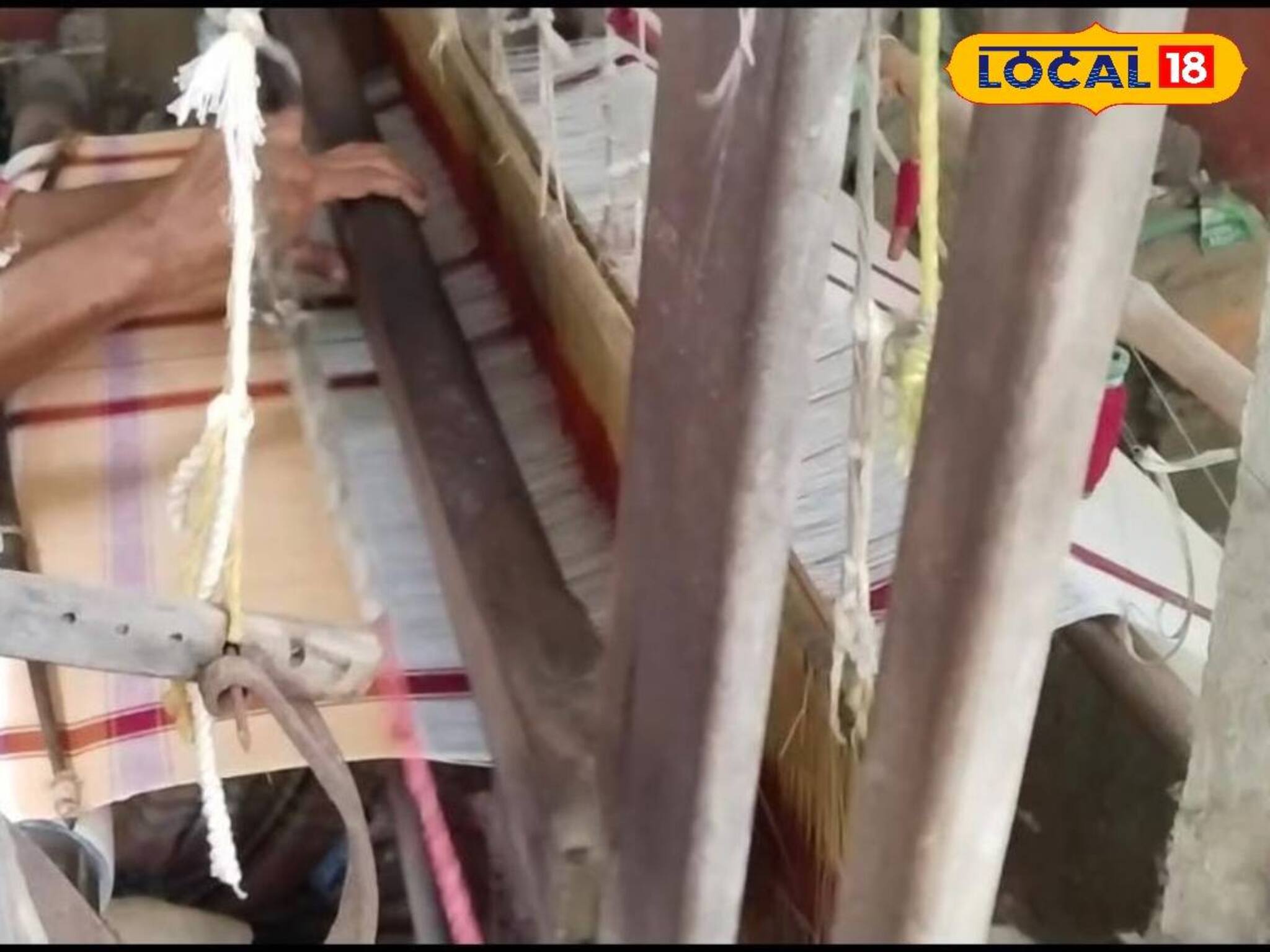 ভিনরাজ্যে যাচ্ছে বাংলার 'এই' গ্রামে তৈরি পোশাক! তবু কেন খুশি নন তাঁতিরা? জানুন আসল ঘটনা