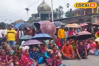 ঘুচল রুজি রুটি! পুজোর আগে মাথায় আকাশ ভেঙে পড়ল চা শ্রমিক মহল্লায়!