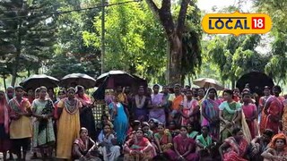 বোনাসের দাবিতে বিক্ষোভ