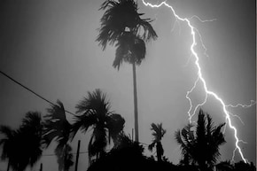গোটা সপ্তাহভর মাঝারি থেকে ভারী বৃষ্টির পূর্বাভাস, ভিজবে বাংলার ১৬ জেলা! আবহাওয়ার বড় খবর