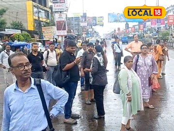 ট্রেন বাতিলের জেরে বিটি রোডে ভিড় 