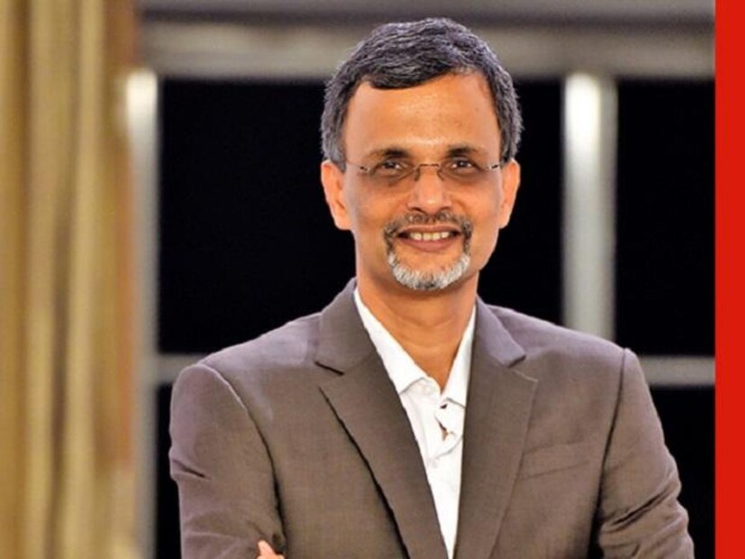 তিনি জানিয়েছেন, অতিরিক্ত ২৫% মার্কিন শুল্কের বিষয়টি আগামী কয়েক মাসের মধ্যে সমাধান হবে বলে আশা করা হচ্ছে। পাশাপাশি দুই দেশের মধ&#x200d;্যে যে এই বিষয়ে ক্রমাগত আলোচনা হয়ে চলেছে তাও স্পষ্ট করলেন ভি অনন্ত নাগেশ্বরন।  