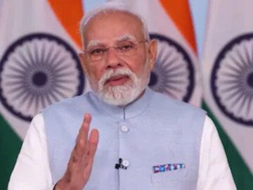 ‘স্বদেশী জিনিস কিনুন’, জাতির উদ্দ‍্যেশ‍্য ‘মেড ইন ইন্ডিয়া’কে এগিয়ে নিয়ে যাওয়ার বার্তা মোদির! উত্‍সব নিয়ে কী জানালেন প্রধানমন্ত্রী?