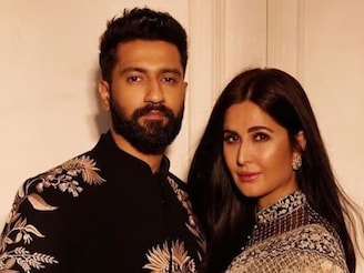 সব জল্পনায় ইতি, মা হচ্ছেন ক‍্যাটরিনা! ভিকির সঙ্গে বেবি বাম্পের আদুরে ছবি পোস্ট নায়িকার