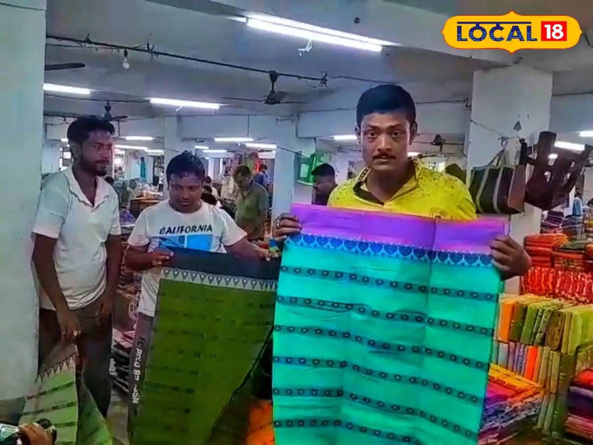 কম দামে রকমারি শাড়ি! পুজোর আগে 'এই' হাটে উপচে পড়ছে ভিড়! যাবেন নাকি?