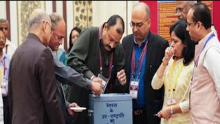 রাষ্ট্রপতি, উপরাষ্ট্রপতি নির্বাচনের জন্য তৈরি করা হয় নতুন ব্যালট বাক্সও৷ ছবি- পিটিআই