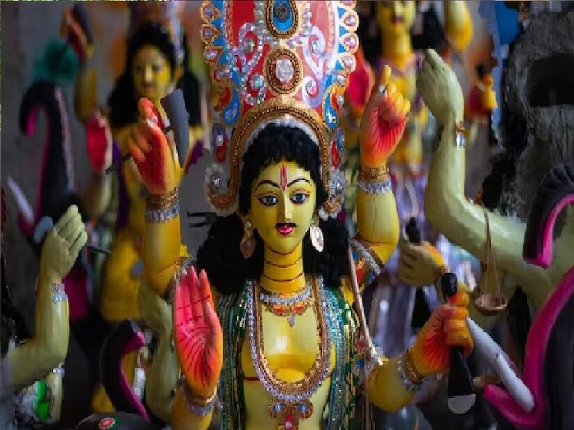 *অমৃত যোগ রয়েছে, আগামিকাল সকাল ৭টা ৩ মিনিট ১৬ সেকেন্ডের মধ্যে, ফের সকাল ৯টা ২৯ মিনিট ২৪ সেকেন্ড থেকে ১১টা ৬ মিনিট ৫০ সেকেন্ডের মধ্যে, পুনরায় দুপুর ৩টে ১০ মিনিট ২৩ সেকেন্ড থেকে বিকেল ৪টে ৪৭ মিনিট ৪৮ সেকেন্ডের মধ্যে। সন্ধ্যা ৬টা ২৩ মিনিট ৪৮ সেকেন্ড থেকে রাত ৮টা ৪৫ মিনিট ৪০ সেকেন্ডের মধ্যে, তারপর ১টা ২৯ মিনিট ২৪ সেকেন্ড থেকে ৫টা ২৬ মিনিট ৯ সেকেন্ড পর্যন্ত।
