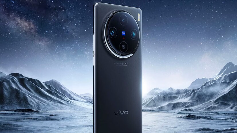 সবথেকে বিশেষ ফিচার হল এর ক্যামেরা: Vivo X100 Pro-র সবথেকে চর্চিত ফিচার হল এর ক্যামেরা। এতে রয়েছে ZEISS টিউনিং-সহ ট্রিপল ক্যামেরা সেটআপ। তিনটি ক্যামেরার মধ্যে অন্যতম হল - OIS-সহ ৫০ মেগাপিক্সেলের একটি Sony IMX989 মেন সেন্সর, একটি ৫০ মেগাপিক্সেলের ওয়াইড-অ্যাঙ্গেল লেন্স এবং একটি ৫০ মেগাপিক্সেলের টেলিফটো ক্যামেরা। এদিকে সেলফি এবং ভিডিও কলিংয়ের জন্য এই ফোনে দেওয়া হয়েছে একটি ৩২ মেগাপিক্সেলের ফ্রন্ট ক্যামেরা।