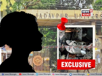 কথা মিলে গেল? যাদবপুরের পুকুর থেকে উদ্ধার একজোড়া সাদা জুতো! আরও ঘোরাল রহস্য