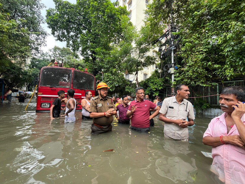 *মেয়র বলেন, 