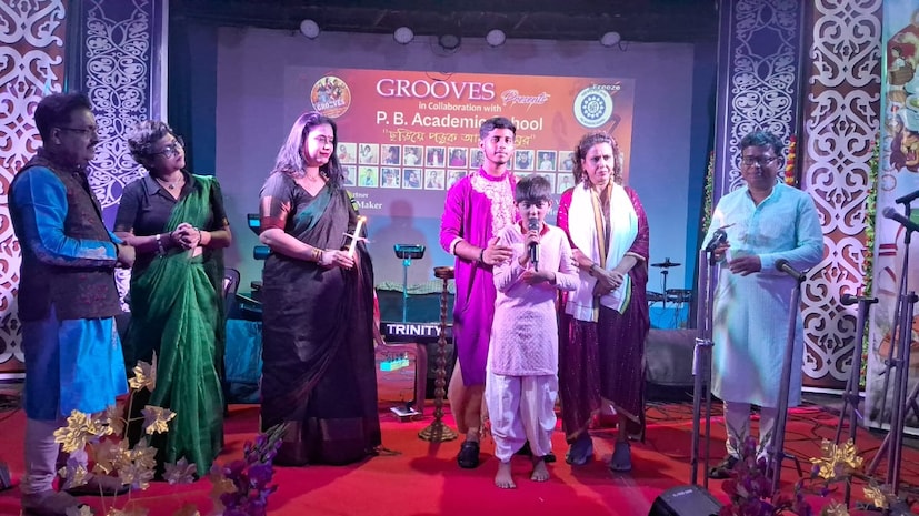 অনুষ্ঠানে উপস্থিত ছিলেন অভিনেত্রী-পরিচালক-নৃত্যশিল্পী ও সমাজকর্মী শোমু মিত্র। তিনি জানান, গ্রুভসের সঙ্গে তাঁর দীর্ঘ সম্পর্ক রয়েছে এবং এই উদ্যোগ তাঁকে এতটাই অনুপ্রাণিত করেছে যে তিনি সরাসরি মুম্বই থেকে এসে যোগ দেন।